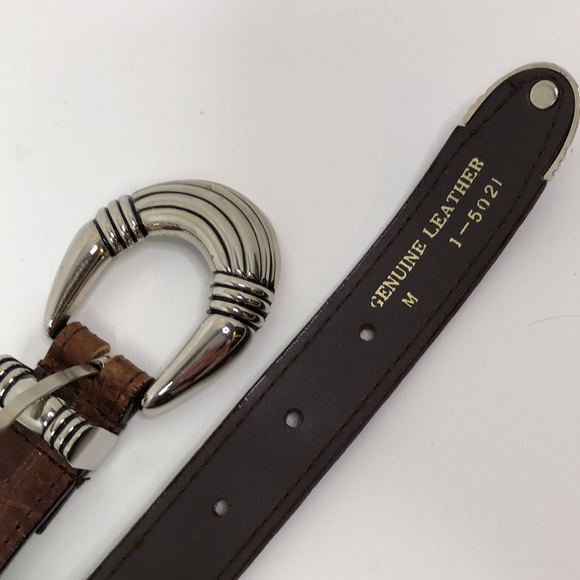 Captiva Collectibles leather and metal belt - Picture 8 of 8